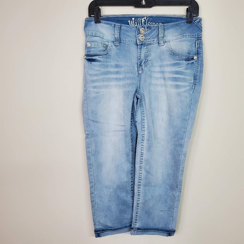 WallFlower Juniors Embellished denim Capri jeans